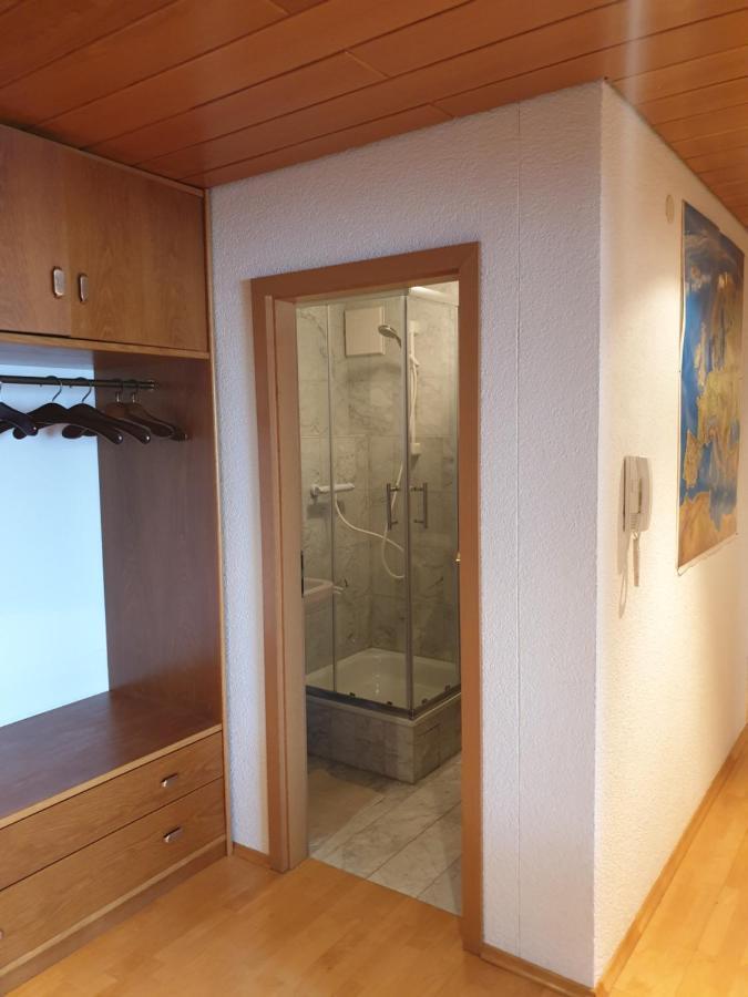 Wohnung Fuer 4 Personen, 2 Schlafzimmer, 2 Parkplaetze, Wlan 康斯坦茨 外观 照片
