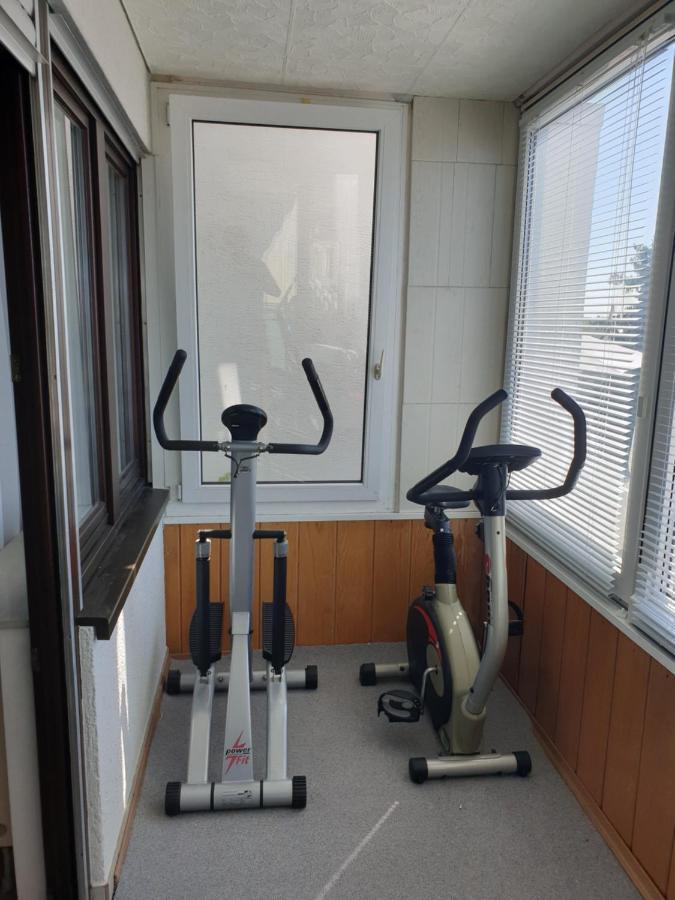 Wohnung Fuer 4 Personen, 2 Schlafzimmer, 2 Parkplaetze, Wlan 康斯坦茨 外观 照片