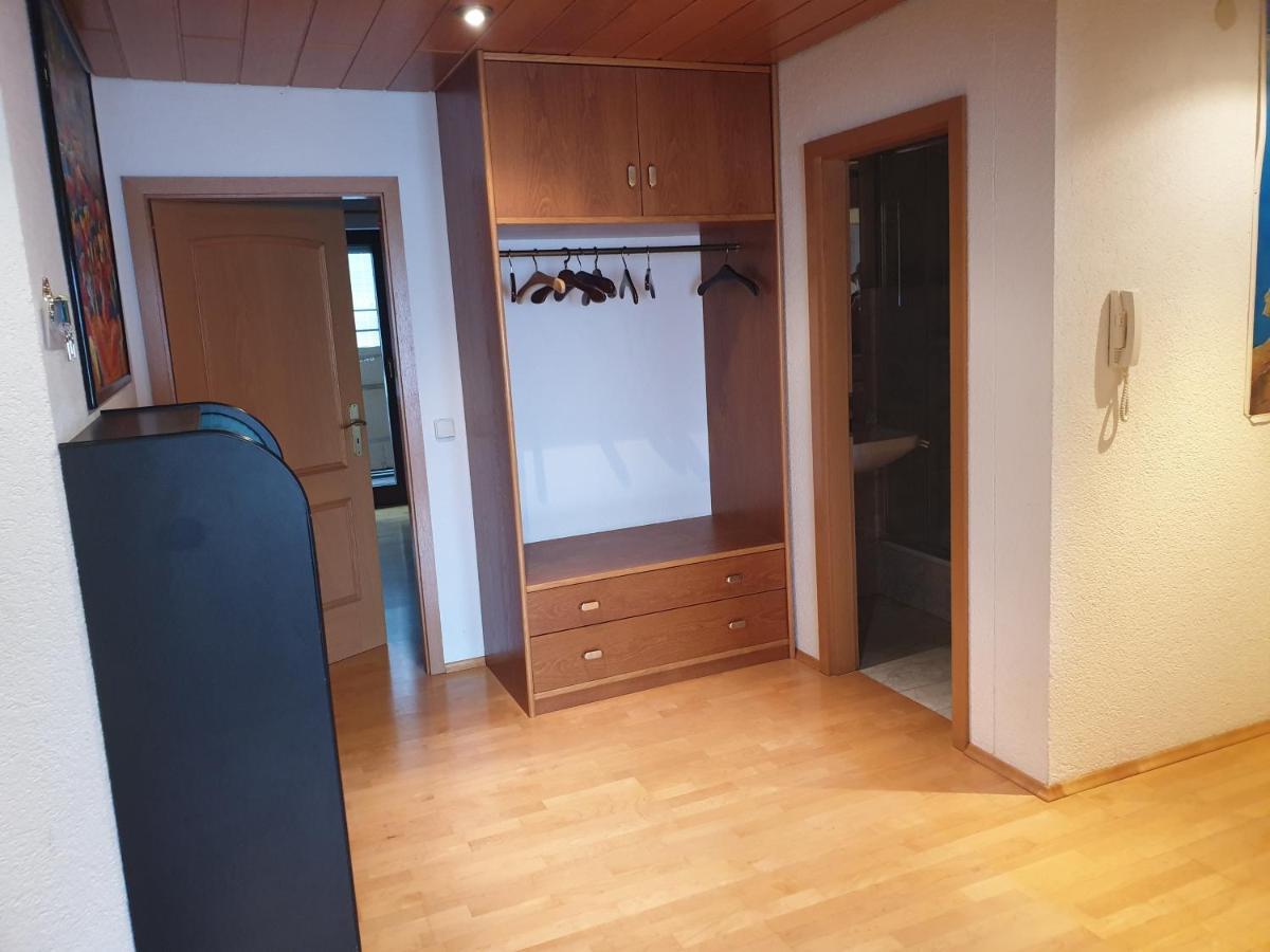 Wohnung Fuer 4 Personen, 2 Schlafzimmer, 2 Parkplaetze, Wlan 康斯坦茨 外观 照片
