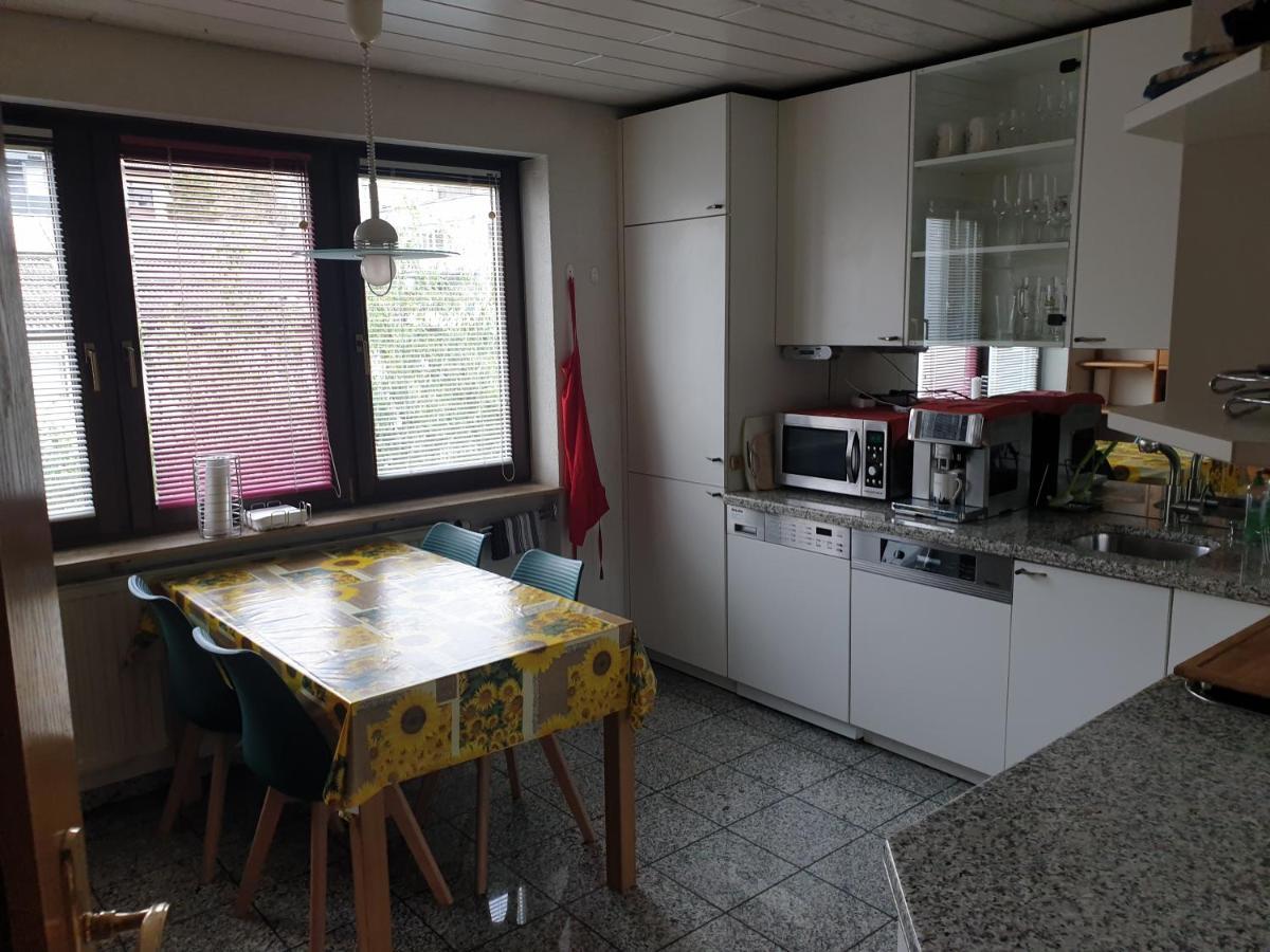 Wohnung Fuer 4 Personen, 2 Schlafzimmer, 2 Parkplaetze, Wlan 康斯坦茨 外观 照片