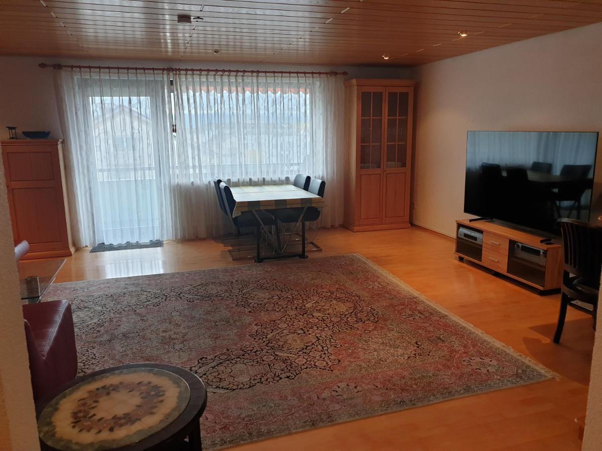 Wohnung Fuer 4 Personen, 2 Schlafzimmer, 2 Parkplaetze, Wlan 康斯坦茨 外观 照片